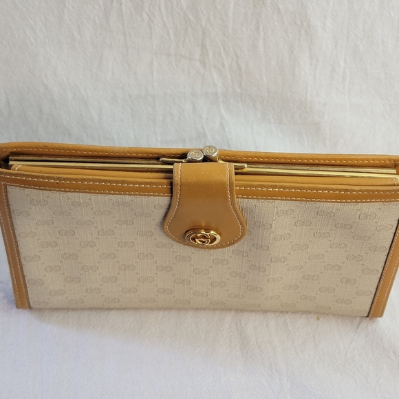 Vintage Gucci Micro GG Continental Leather Wallet Clean Interior - Picture 14 of 15